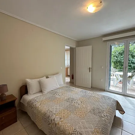 Michael - Private Parking * Lefkáda