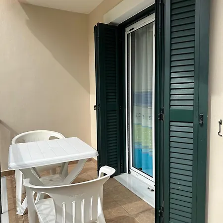 Michael - Private Parking Apartment