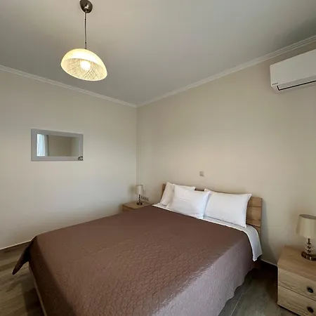 Michael - Private Parking Apartment