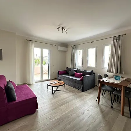 Michael - Private Parking Apartment Lefkada City