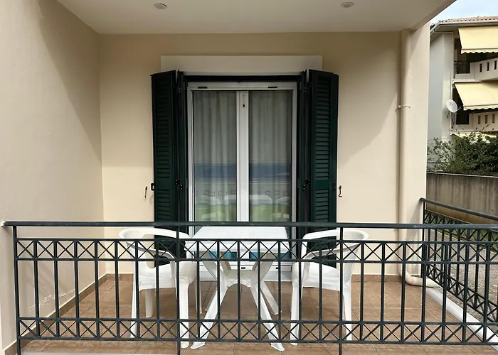 Michael - Private Parking *